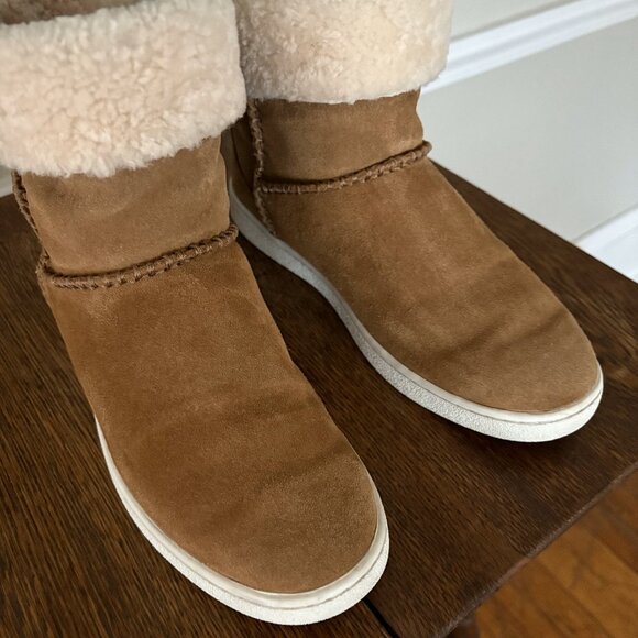 UGG Mika Bootie/Sneaker Foldover Cuff Cognac Women's Size 8.5 Like New - Picture 6 of 9